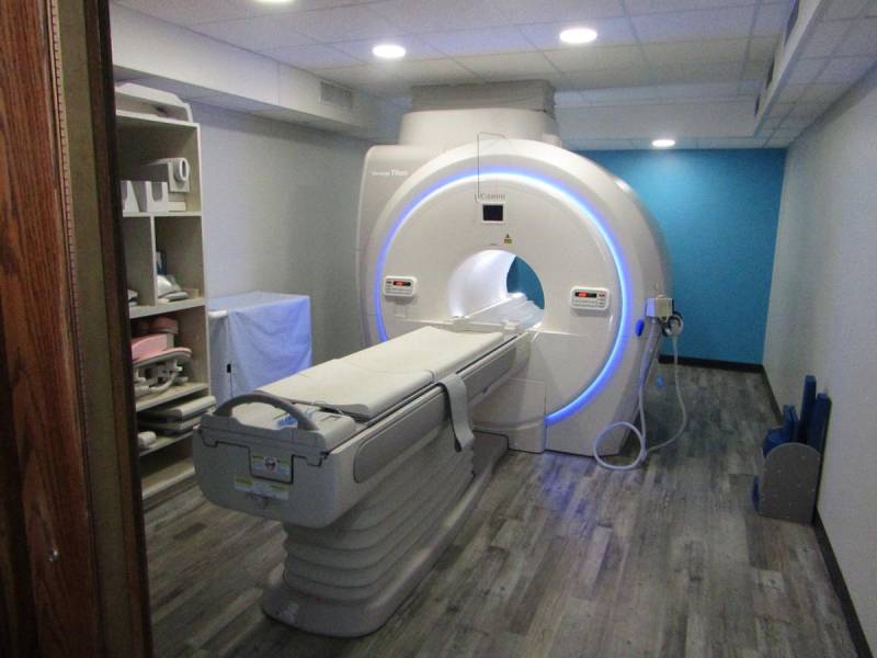 3 Telsa MRI Machine